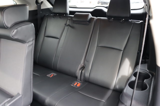 2020 Toyota Highlander XLE Hybrid Electric AWD 8 Passengers, Leather Heated Seats, Sunroof, Power Tailgate, Blind Spot-8