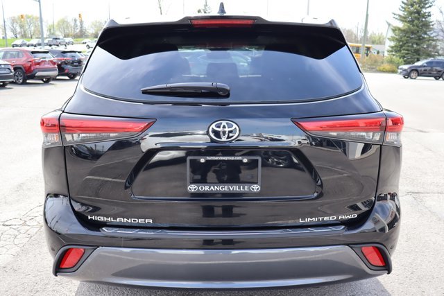 2022 Toyota Highlander Limited AWD, 8 Passengers, Clean Carfax, One Owner, Leather Heated / Ventilated Seats, Pano Sunroof-2