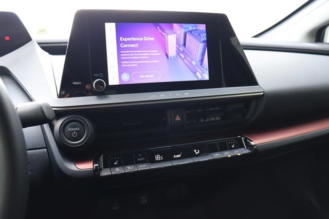 2024 Toyota PRIUS PRIME SE, Low KM!! Toyota Certified Used, Clean Carfax, Up to 72KM EV Range, Heated Seats / Steering-12