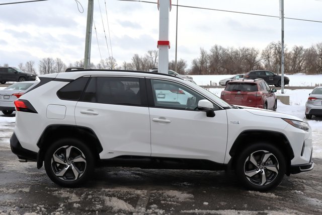 2024 Toyota RAV4 Prime SUPER LOW KM!! SE Plug-In Hybrid Electric AWD, Heated Seats / Steering, Sunroof, Power Tailgate-3