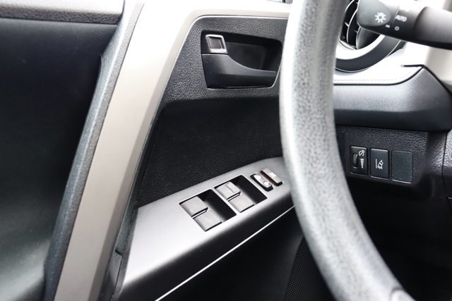 2018 Toyota RAV4 LE, Low KM!! Heated Front Seats, Back-Up Camera, ECO Mode, Toyota Safety Sense, Dealer Serviced-15