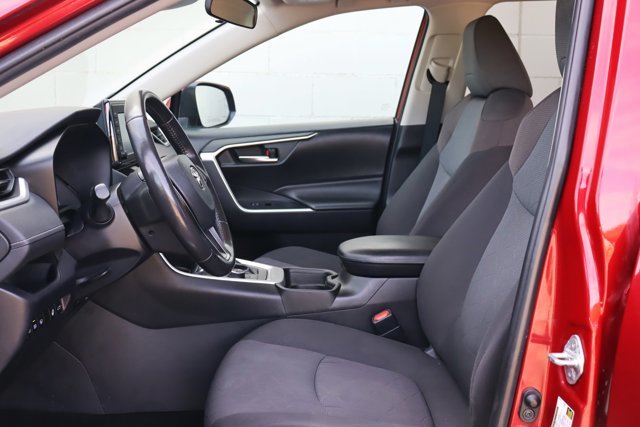 2019 Toyota RAV4 Hybrid XLE Hybrid Electric AWD, Heated Seats / Steering, Sunroof, Apple Carplay, EV Mode, Clean Carfax-6