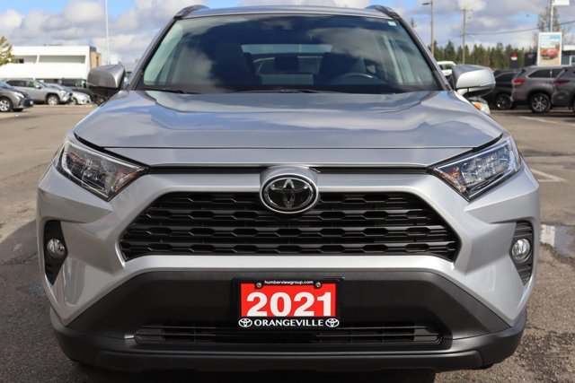 2021 Toyota RAV4 XLE AWD, Heated Front Seats / Steering, Sunroof, Blind Spot, Power Tailgate, Clean Carfax-4