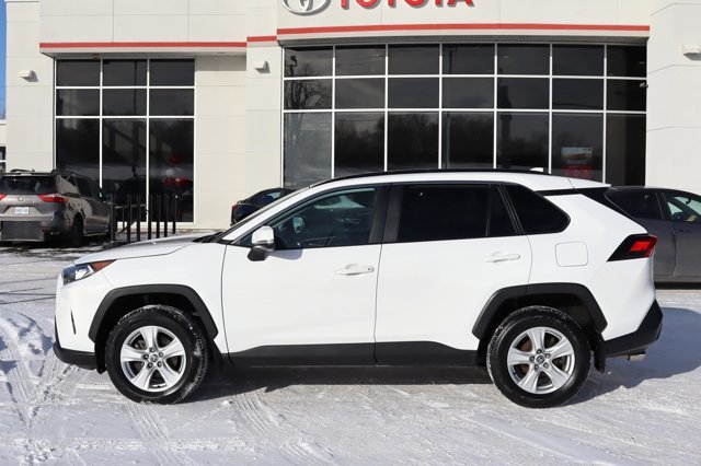 2021 Toyota RAV4 XLE AWD, One Owner, Clean Carfax, Brand New Tires, Heated Seats / Steering, Sunroof-1