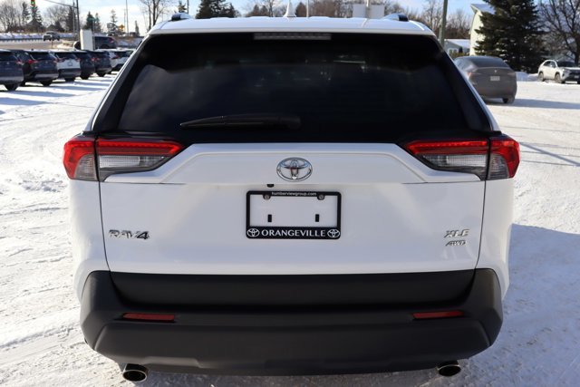 2021 Toyota RAV4 XLE AWD, One Owner, Clean Carfax, Brand New Tires, Heated Seats / Steering, Sunroof-2