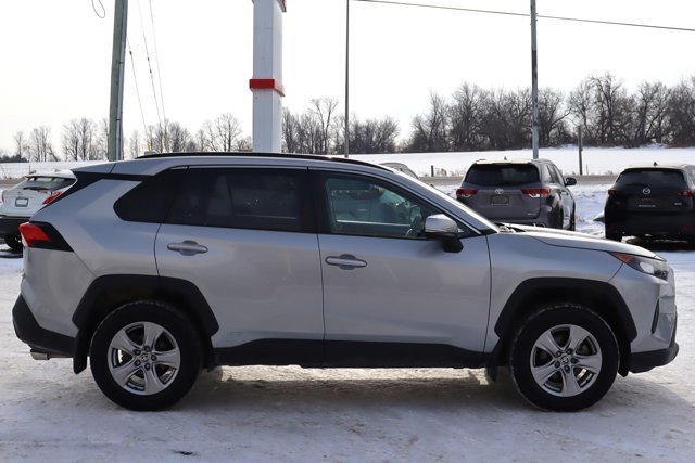 2022 Toyota RAV4 LE Hybrid Electric AWD, Low KM! Clean Carfax, Dealer Serviced, Heated Front Seats, Blind Spot-3