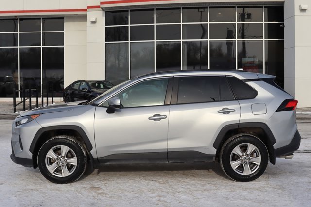 2022 Toyota RAV4 LE Hybrid Electric AWD, Low KM! Clean Carfax, Dealer Serviced, Heated Front Seats, Blind Spot-1