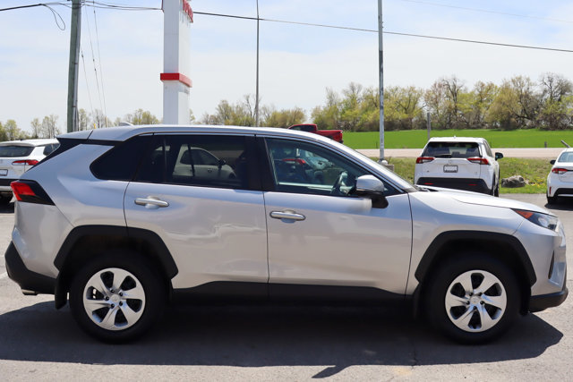 2022 Toyota RAV4 LE AWD, Clean Carfax, One Owner, Dealer Serviced, Heated Front Seats, Blind Spot Monitor-3