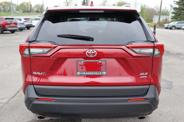 2022 Toyota RAV4 XLE Premium AWD, Clean Carfax, One Owner, Leather Heated Seats / Steering, Sunroof, Power Tailgate-2