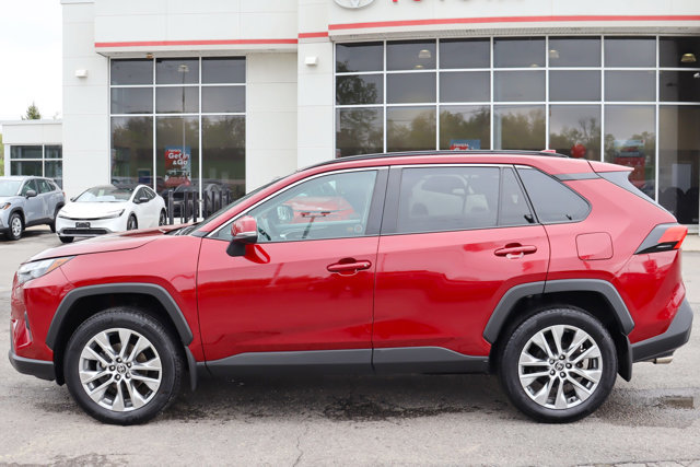 2022 Toyota RAV4 XLE Premium AWD, Clean Carfax, One Owner, Leather Heated Seats / Steering, Sunroof, Power Tailgate-1