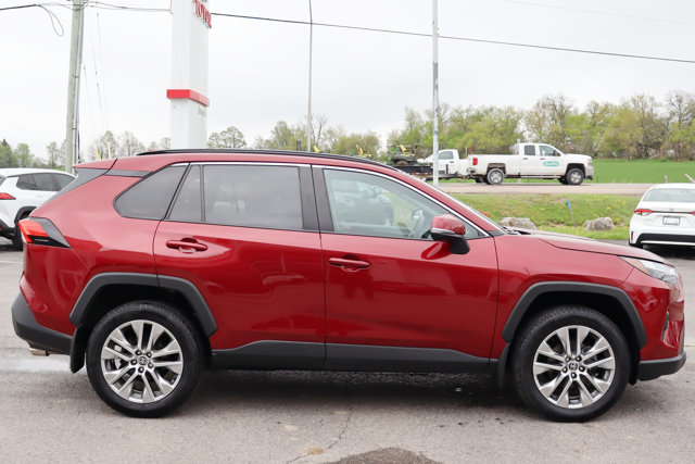 2022 Toyota RAV4 XLE Premium AWD, Clean Carfax, One Owner, Leather Heated Seats / Steering, Sunroof, Power Tailgate-3