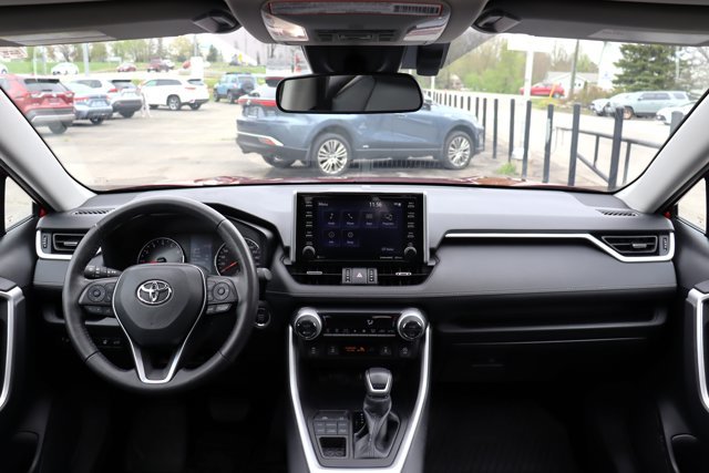 2022 Toyota RAV4 XLE Premium AWD, Clean Carfax, One Owner, Leather Heated Seats / Steering, Sunroof, Power Tailgate-8