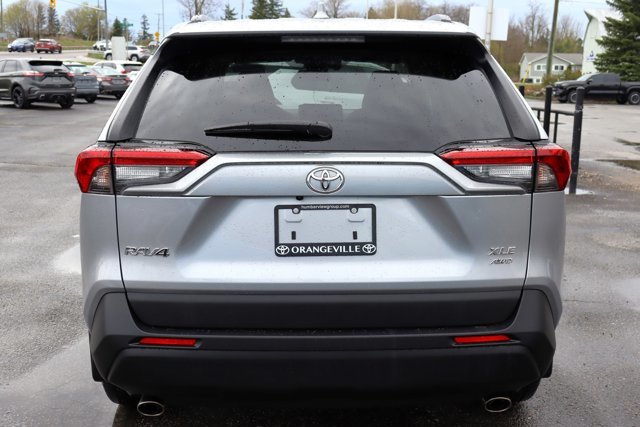 2023 Toyota RAV4 XLE Premium AWD, Low KM!! Leather Heated Front Seats / Steering, Sunroof, Power Tailgate-2