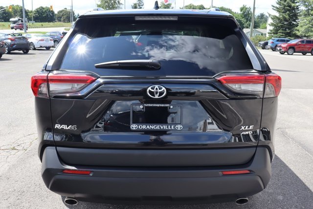 2023 Toyota RAV4 XLE AWD, Heated Front Seats / Steering, Sunroof, Power Tailgate, Blind Spot, One Owner-2