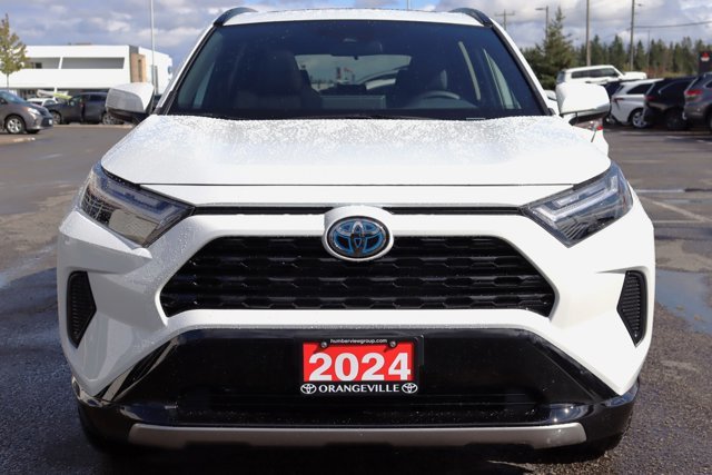 2024 Toyota RAV4 Only 150 KM!! SE Hybrid Electric AWD, Heated Seats / Steering, Sunroof, Power Tailgate, Clean Carfax-4