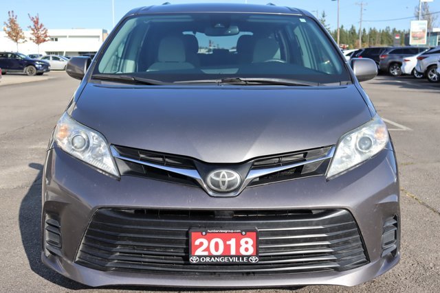 2018 Toyota Sienna LE AWD, 7 Passengers, Heated Front Seats, Adaptive Cruise, Power Sliding Doors, Safety Certified-4