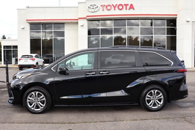 2023 Toyota Sienna XSE Hybrid Electric AWD Tech Pkg 7 Pass Heated Seats/Steering, Sunroof, Nav, Rear Seat Entertainment-1