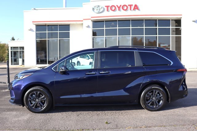 2024 Toyota Sienna Low KM! XSE Hybrid Electric AWD 7 Pass, Heated Seats, Sunroof, Nav, Rear Seat Entertainment-1