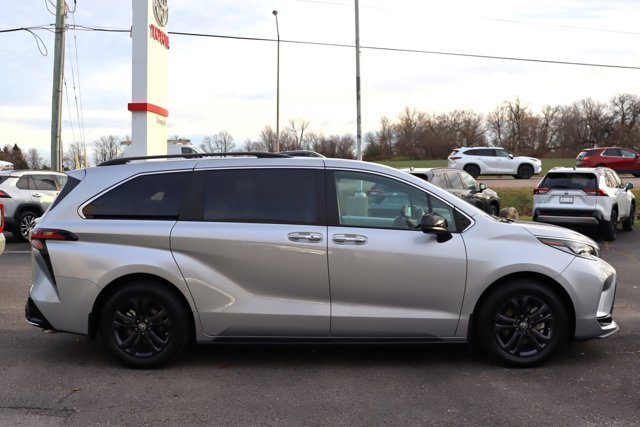 2024 Toyota Sienna XSE Hybrid Electric AWD, 7 Pass, Heated Seats / Steering, Sunroof, Nav, Clean Carfax-3