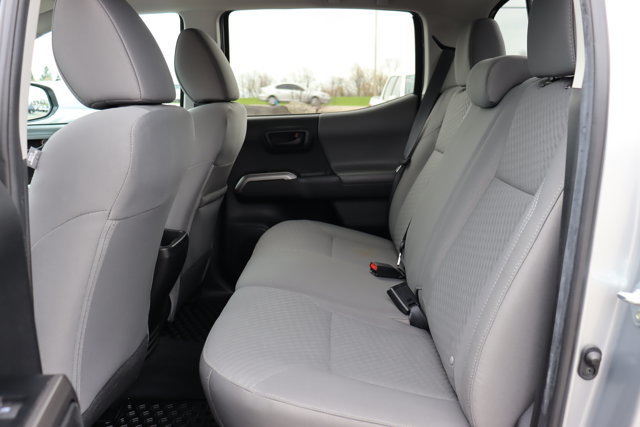 2023 Toyota Tacoma SR5 Double Cab 4x4, Low KM!! Clean Carfax, Toyota Certified Used, Heated Front Seats-7