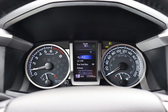 2023 Toyota Tacoma SR5 Double Cab 4x4, Low KM!! Clean Carfax, Toyota Certified Used, Heated Front Seats-10