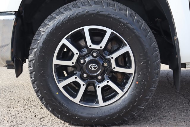 2021 Toyota Tundra TRD Off-Road 4x4 Crewmax, 24 Month / 40,000KMs Extended Warranty Included, Heated Seats, Sunroof-5