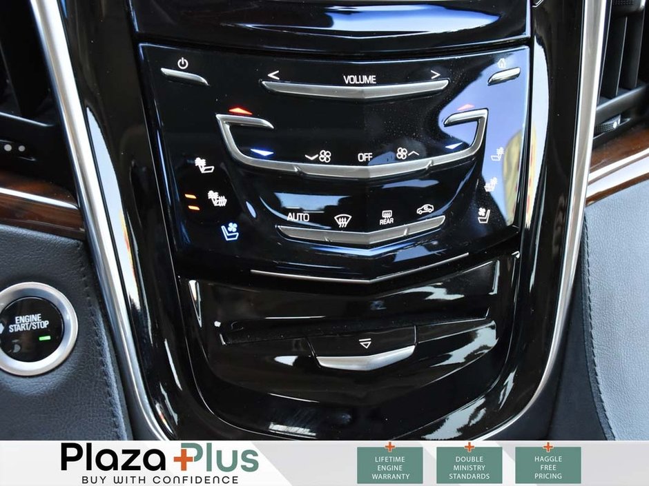 2017 Cadillac Escalade Luxury HEATED & VENTILATED LEATHER / SUNROOF