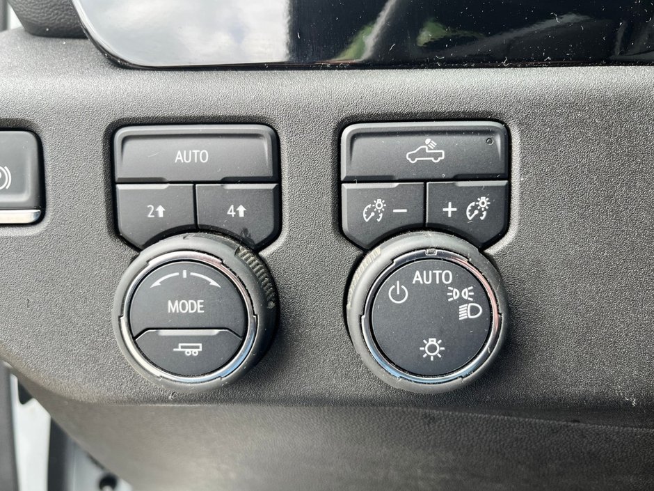 2025 Chevrolet Silverado 1500 LT-12
