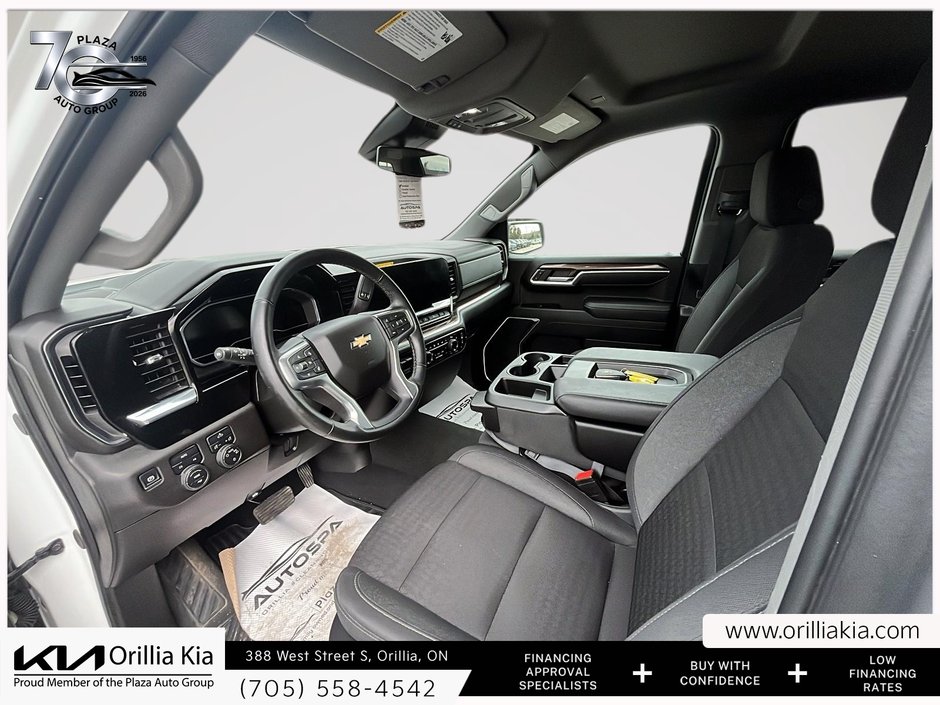 2025 Chevrolet Silverado 1500 LT 4X4 | CLEAN CARFAX | CREW CAB
