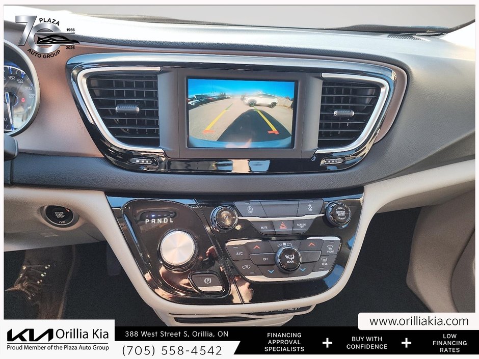 2024 Chrysler Grand Caravan SXT-17