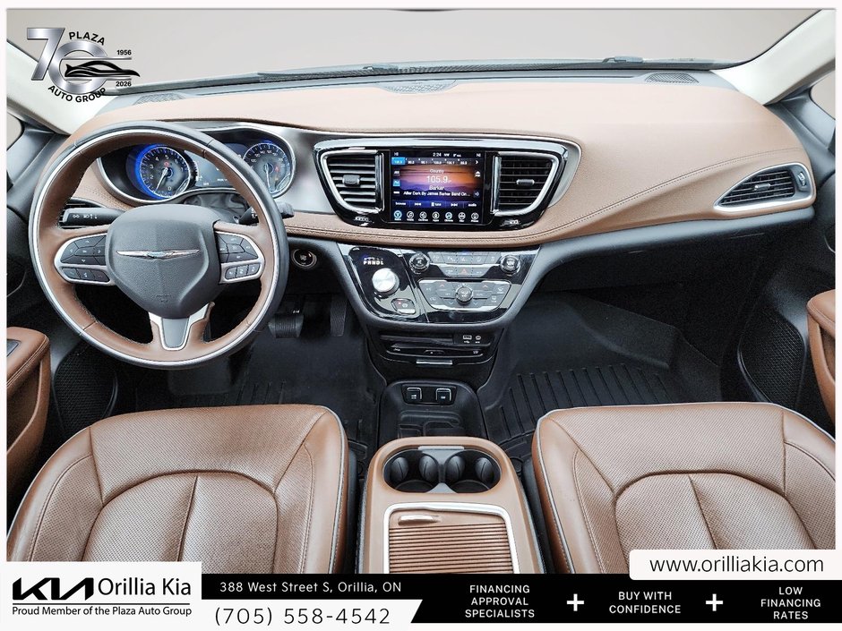 2017 Chrysler Pacifica Limited LEATHER SEATS | PANORAMIC SUNROOF | POWER SLIDING DOORS