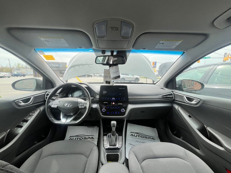2020 Hyundai Ioniq Plug-In Hybrid Preferred-16