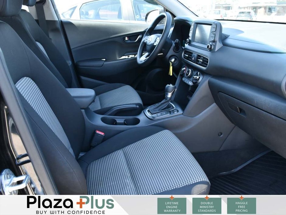 2019 Hyundai Kona Essential AWD / HEATED SEATS / 2 SETS OF TIRES