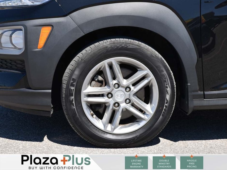 2019 Hyundai Kona Essential AWD / HEATED SEATS / 2 SETS OF TIRES