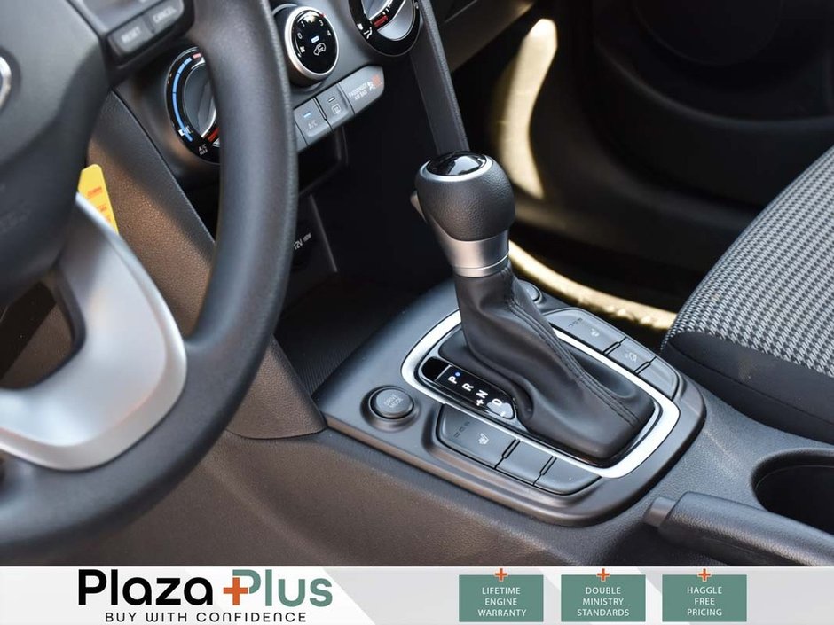 2019 Hyundai Kona Essential AWD / HEATED SEATS / 2 SETS OF TIRES