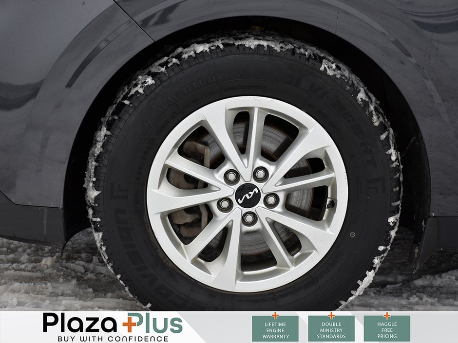 2024 Kia Carnival LX+ 8 Passenger Seating | Clean CarFax Report | Certified |