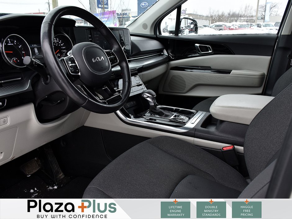 2024 Kia Carnival LX+ Clean CarFax Report | 8 Passenger | Certified |