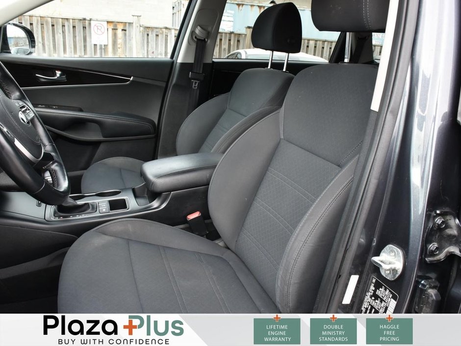 2020 Kia Sorento LX+ V6-8