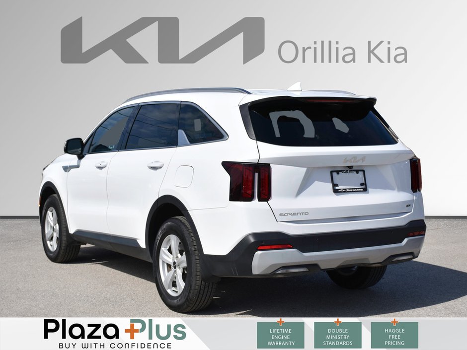 2024 Kia Sorento LX HEATED SEATS | 7 PASSENGER | APPLE CARPLAY
