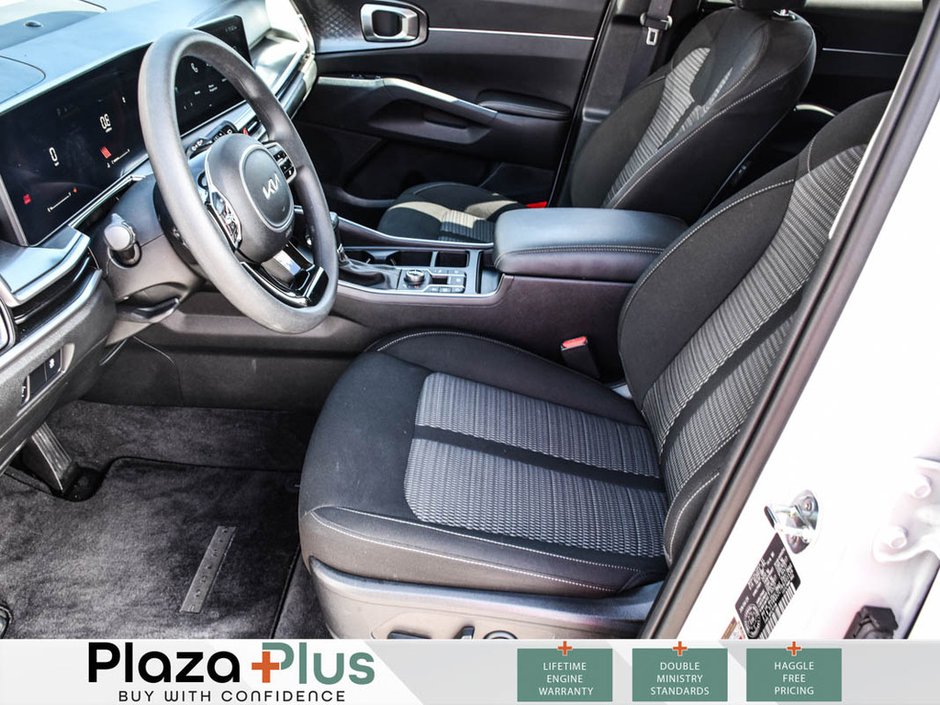 2024 Kia Sorento LX HEATED SEATS | 7 PASSENGER | APPLE CARPLAY