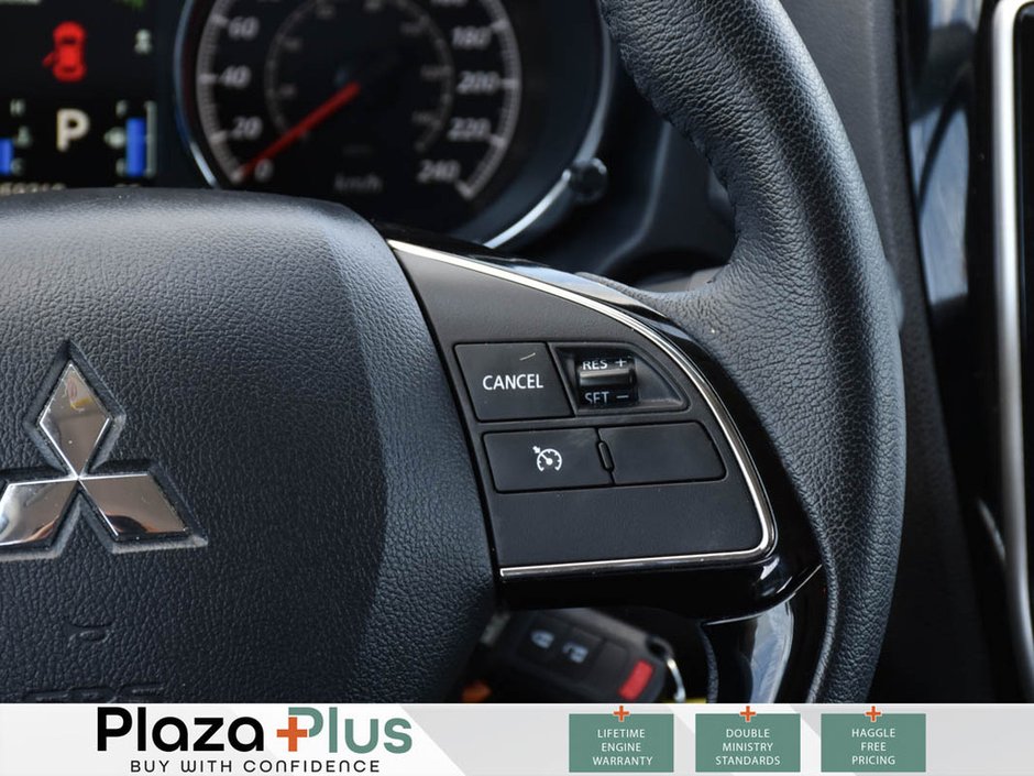 2023 Mitsubishi RVR SE APPLE CARPLAY / ANDROID AUTO / HEATED SEATS