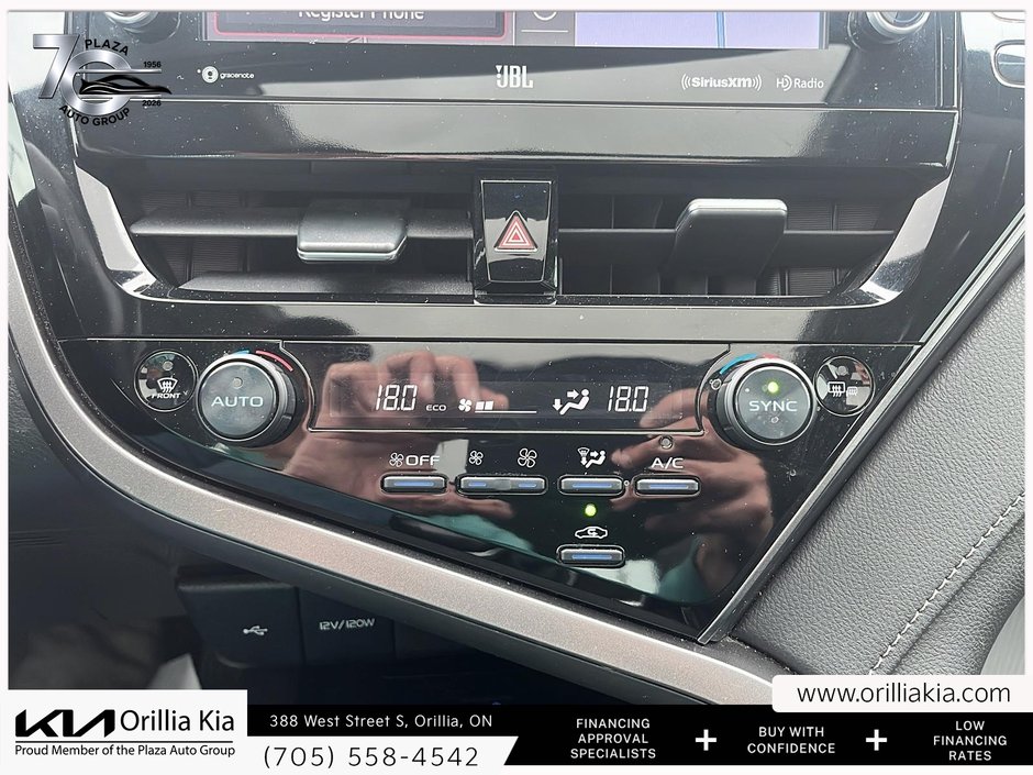 2021 Toyota Camry XLE LEATHER SEATS | HEATED SEATS | DUAL-ZONE CLIMATE CONTROL