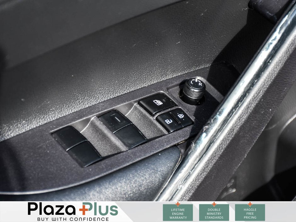 2024 Toyota COROLLA CROSS LE HEATED SEATS | APPLE CARPLAY | ANDROID AUTO
