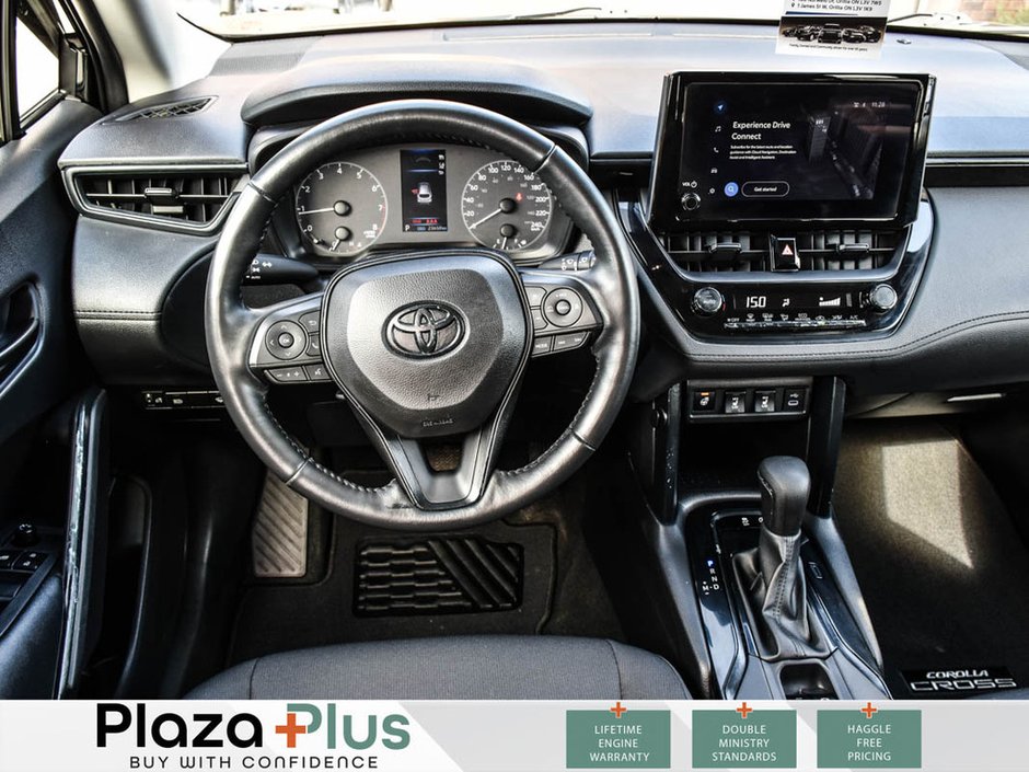 2024 Toyota Corolla Cross LE-12