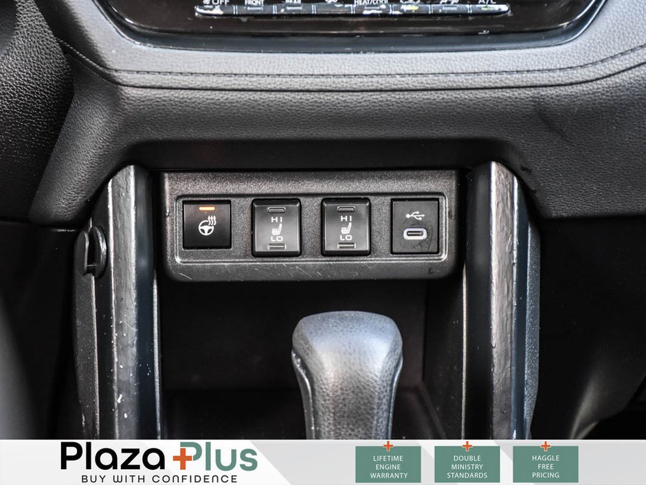 2024 Toyota Corolla Cross LE-17