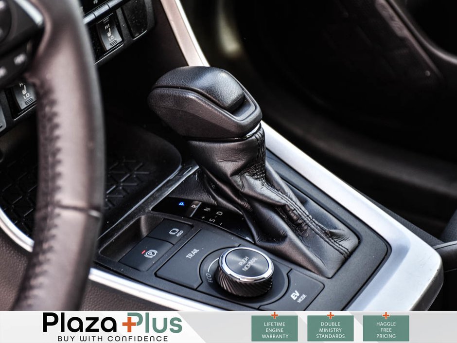 2023 Toyota RAV4 Hybrid XLE FUELS SAVER | SUNROOF | HEATED SEATS