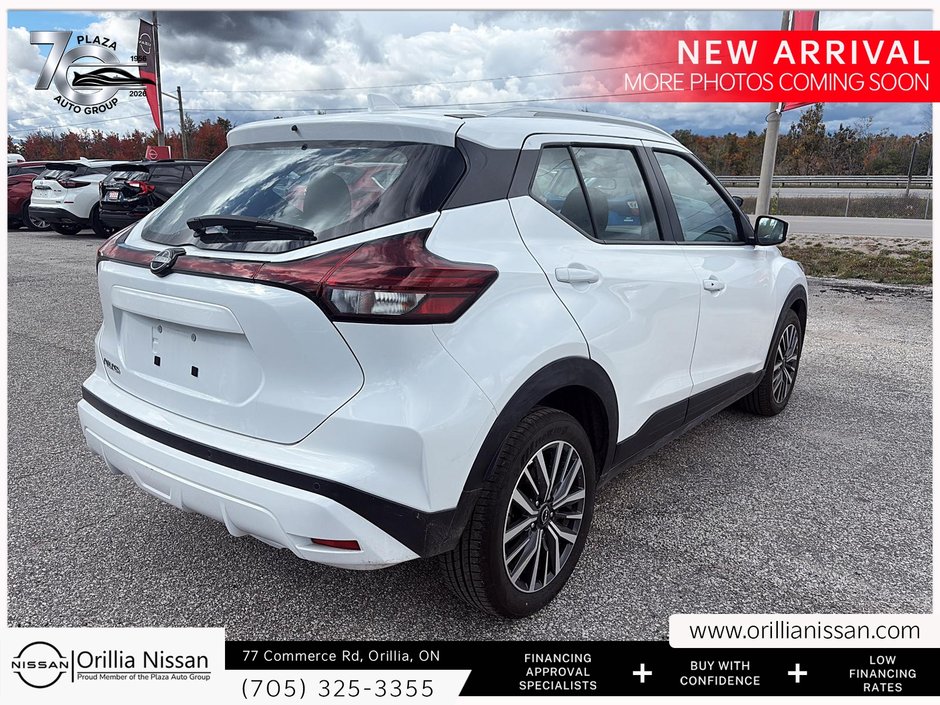 2025 Nissan Kicks Play SV SV