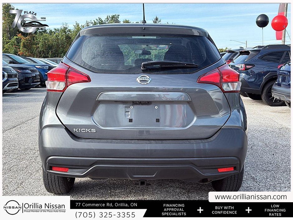 2019 Nissan Kicks S-2