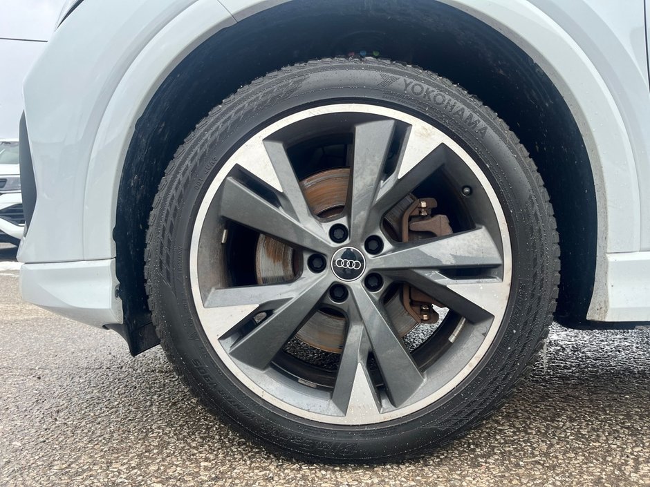 2023 Audi Q4 e-tron BASE