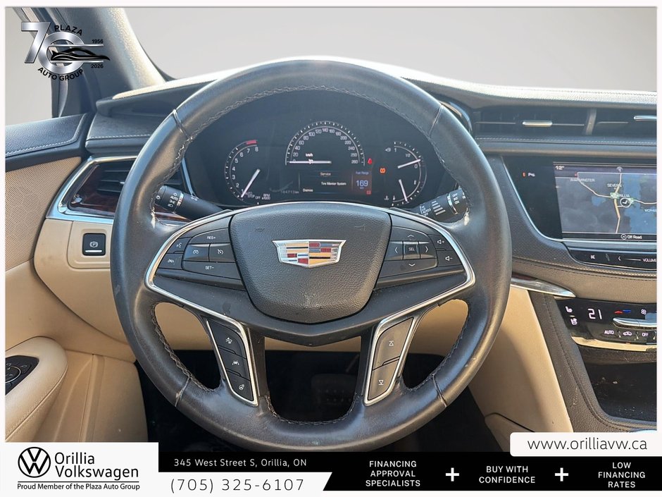 2017 Cadillac XT5 Premium Luxury AWD Panoramic Roof | Trailering Package | Driver Awareness